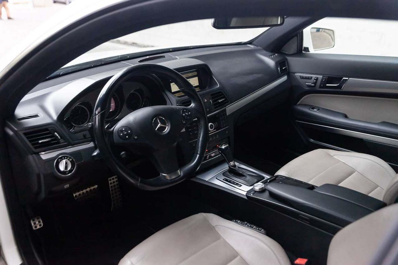 MERCEDES BENZ E500 2010 - Imagen 7 de 20