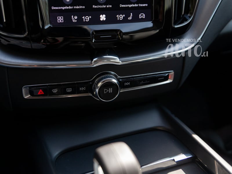 Volvo XC60 2022 - Imagen 14 de 19