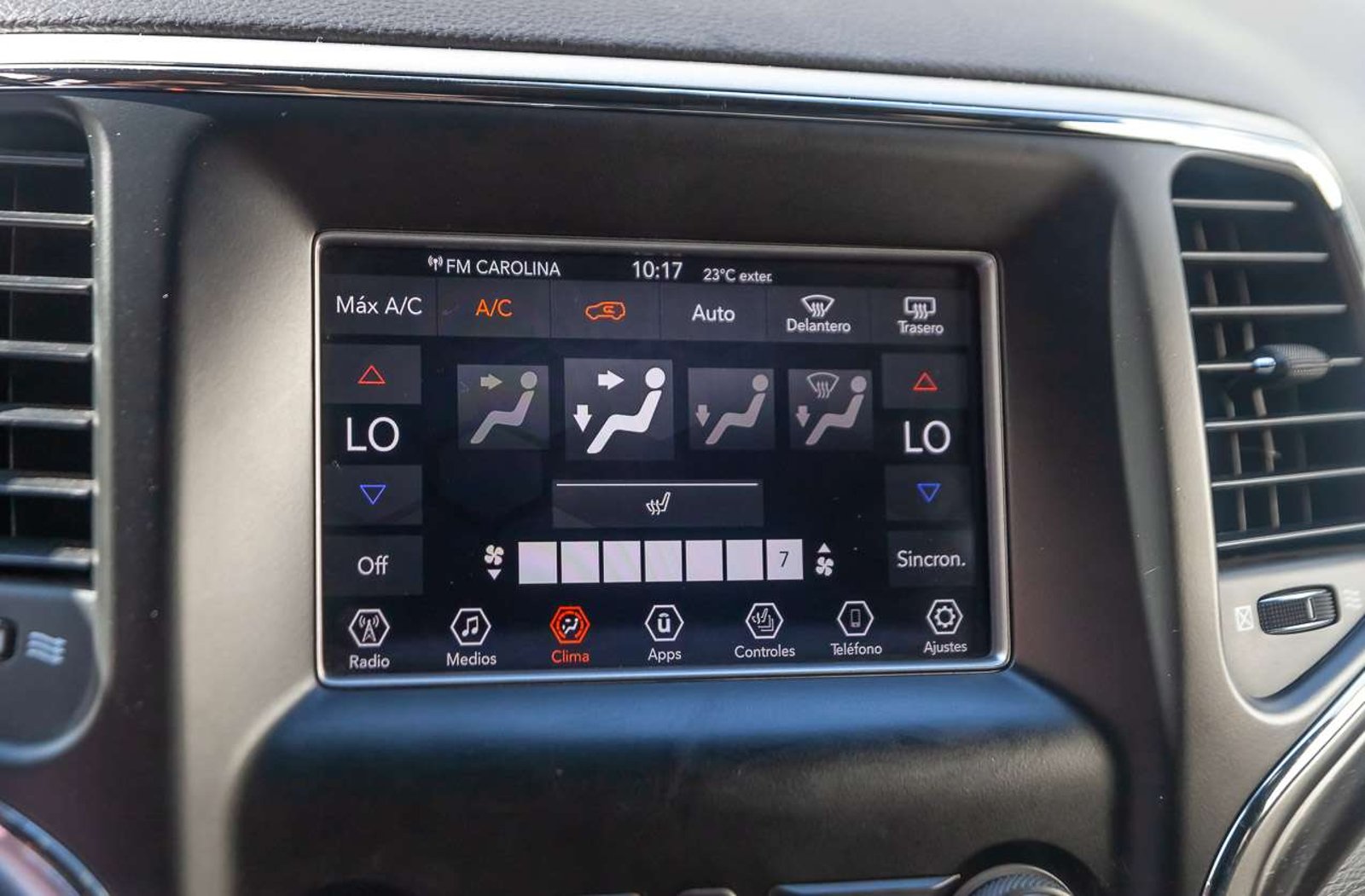 JEEP Grand Cherokee 2019 - Imagen 13 de 20