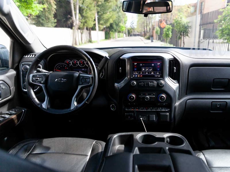Chevrolet Silverado 2021 - Imagen 14 de 20