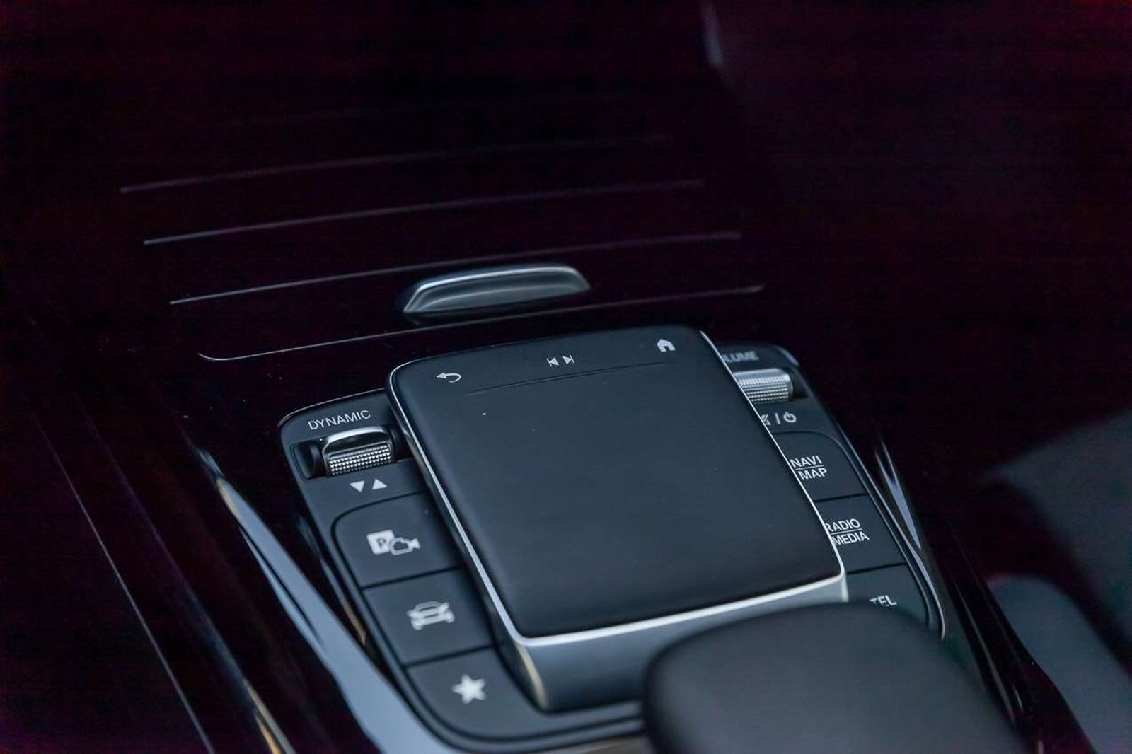 MERCEDES BENZ A35 2022 - Imagen 17 de 20