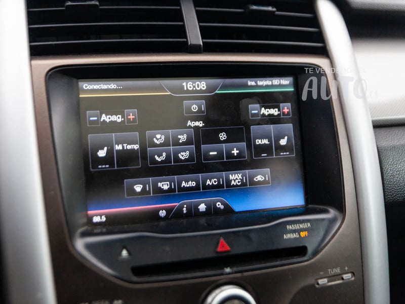 Ford Edge 2015 - Imagen 14 de 20