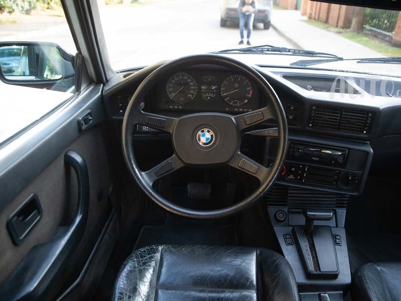 BMW 525 1985 - Imagen 12 de 14