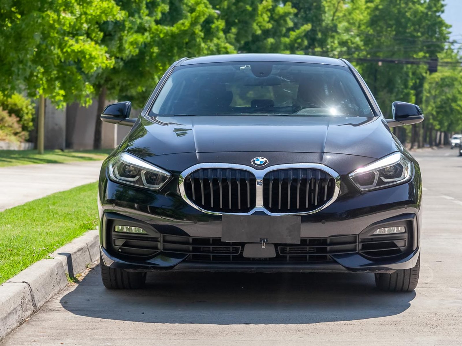 BMW 118i 2021 - Foto 2 de 19