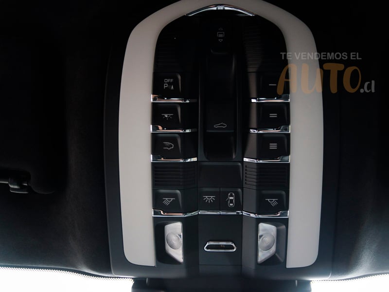 Porsche Macan Turbo 2021 - Imagen 17 de 19
