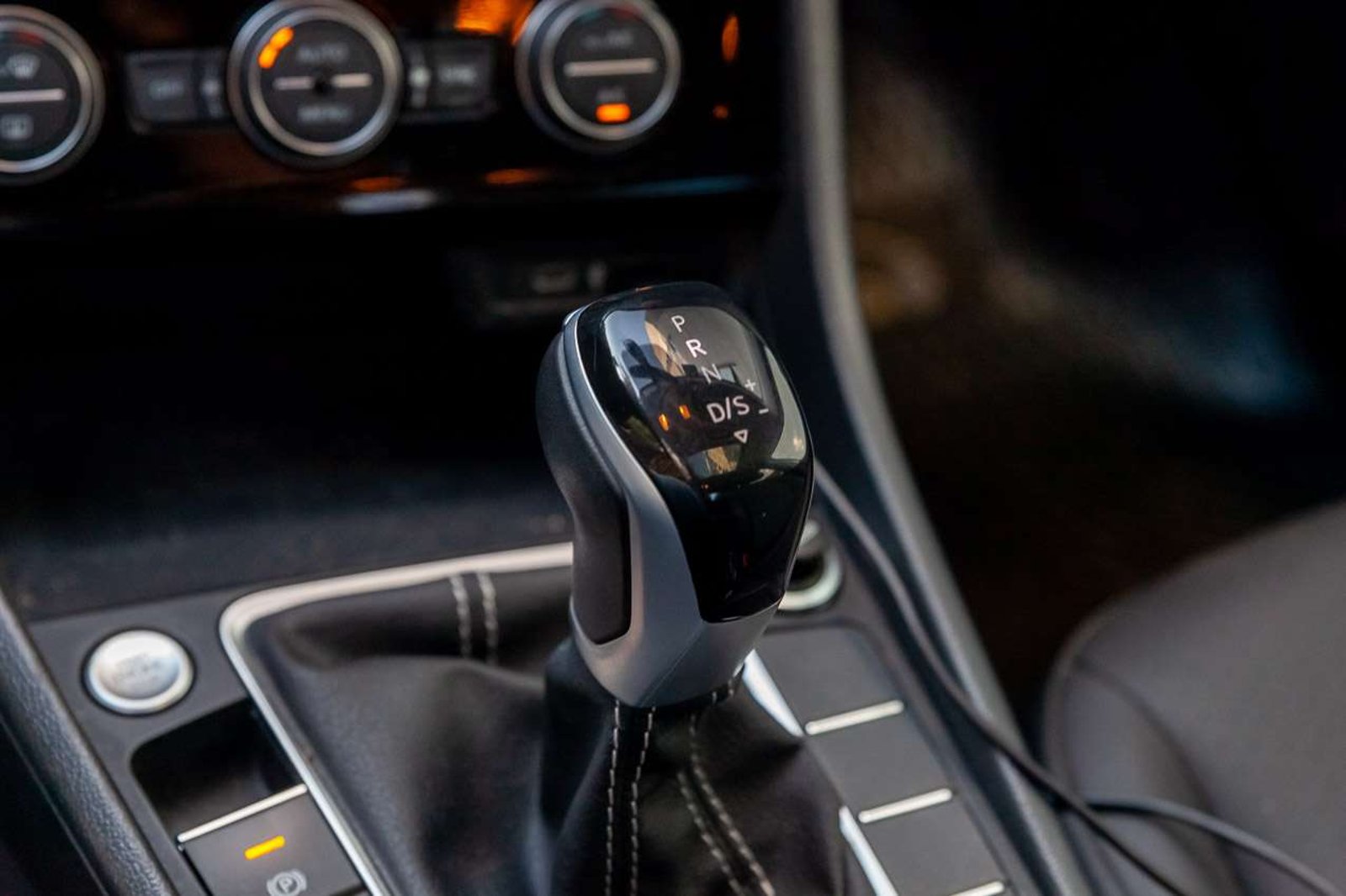VOLKSWAGEN Jetta 2024 - Imagen 14 de 18