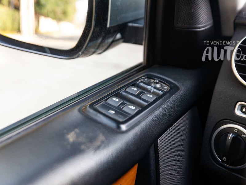 Land Rover Discovery 4 2015 - Imagen 16 de 19