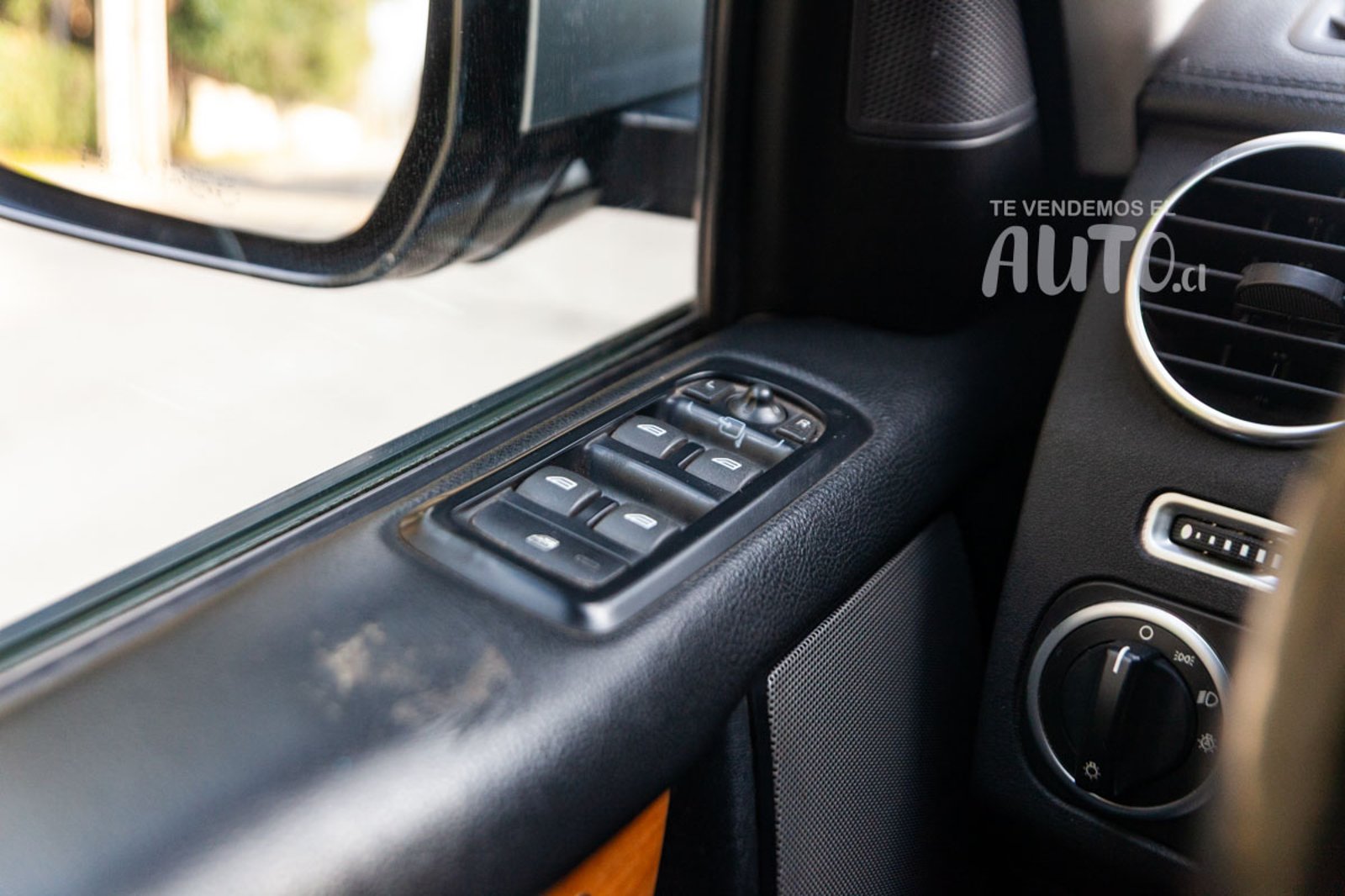 Land Rover Discovery 4 2015 - Imagen 16 de 19