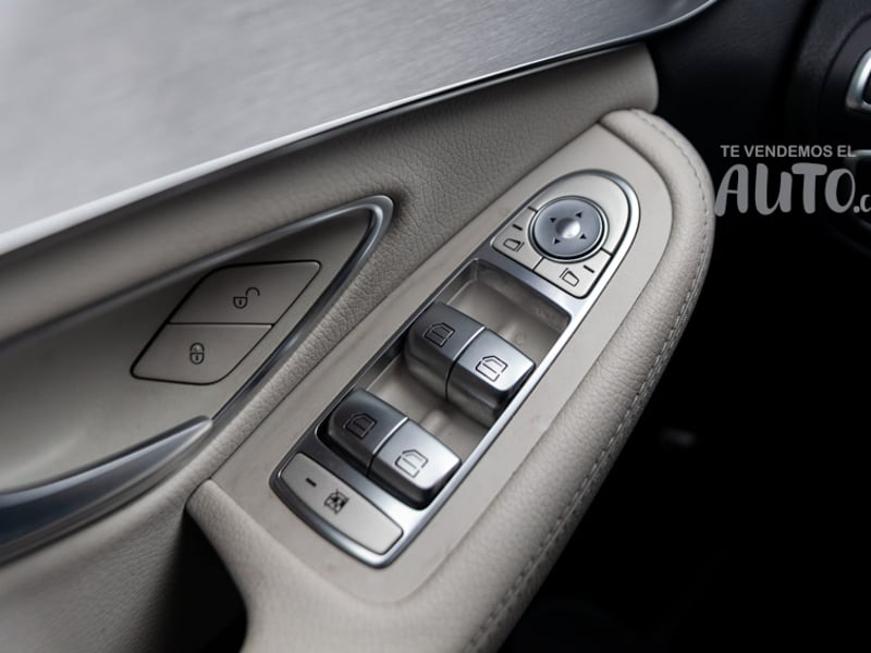 Mercedes-Benz C180 2018 - Imagen 17 de 20