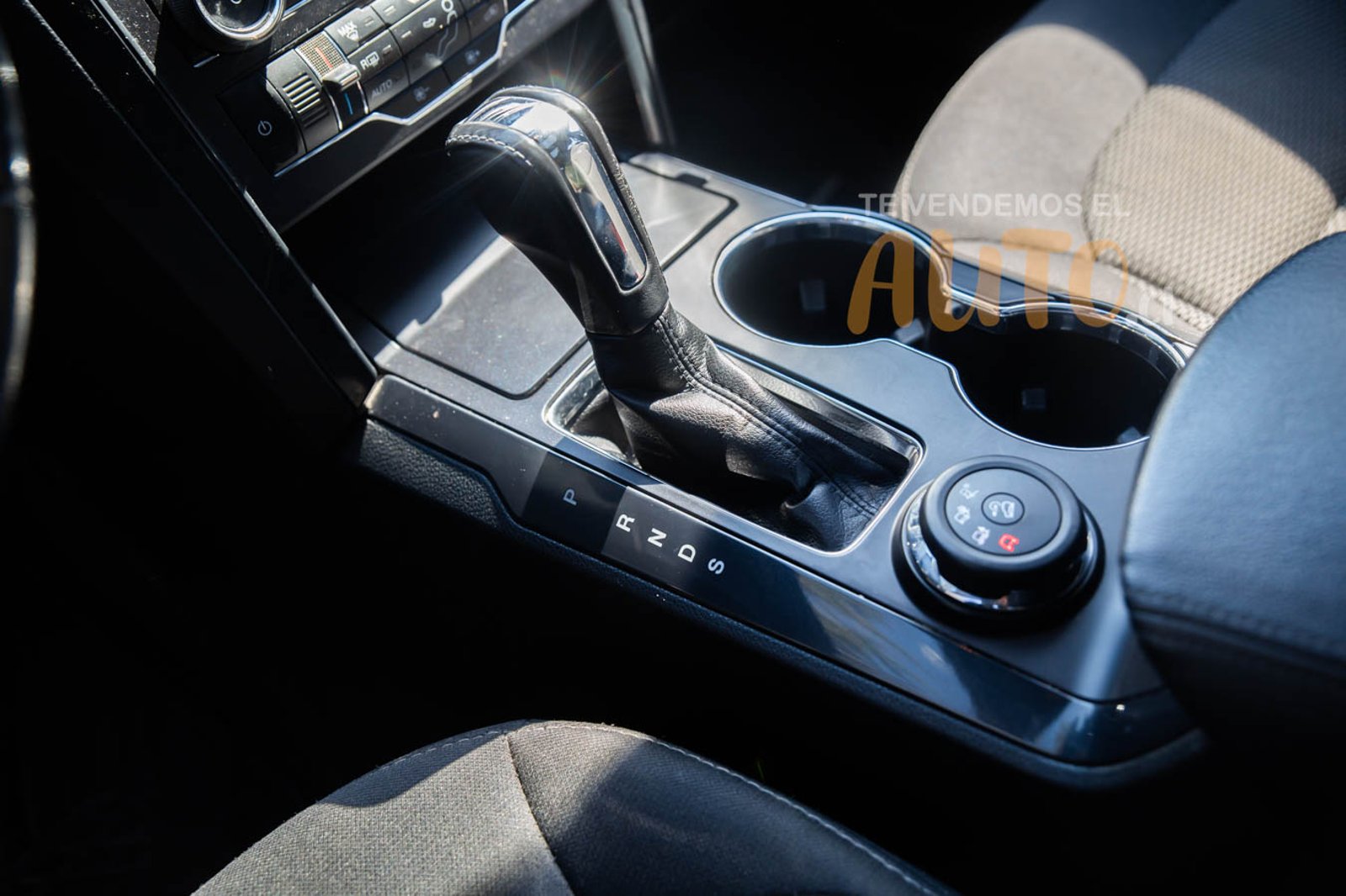 Ford EXPLORER 2018 - Imagen 12 de 19