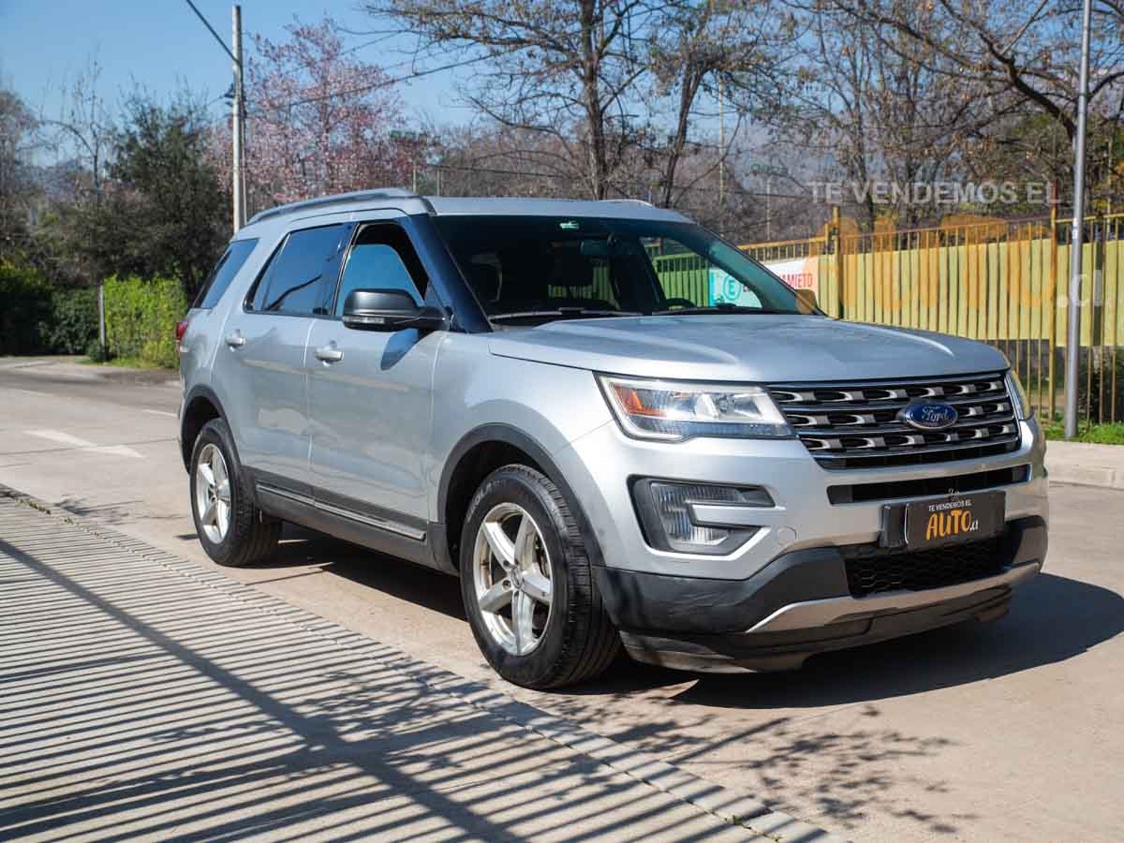 Ford EXPLORER 2018 - Foto 2 de 19