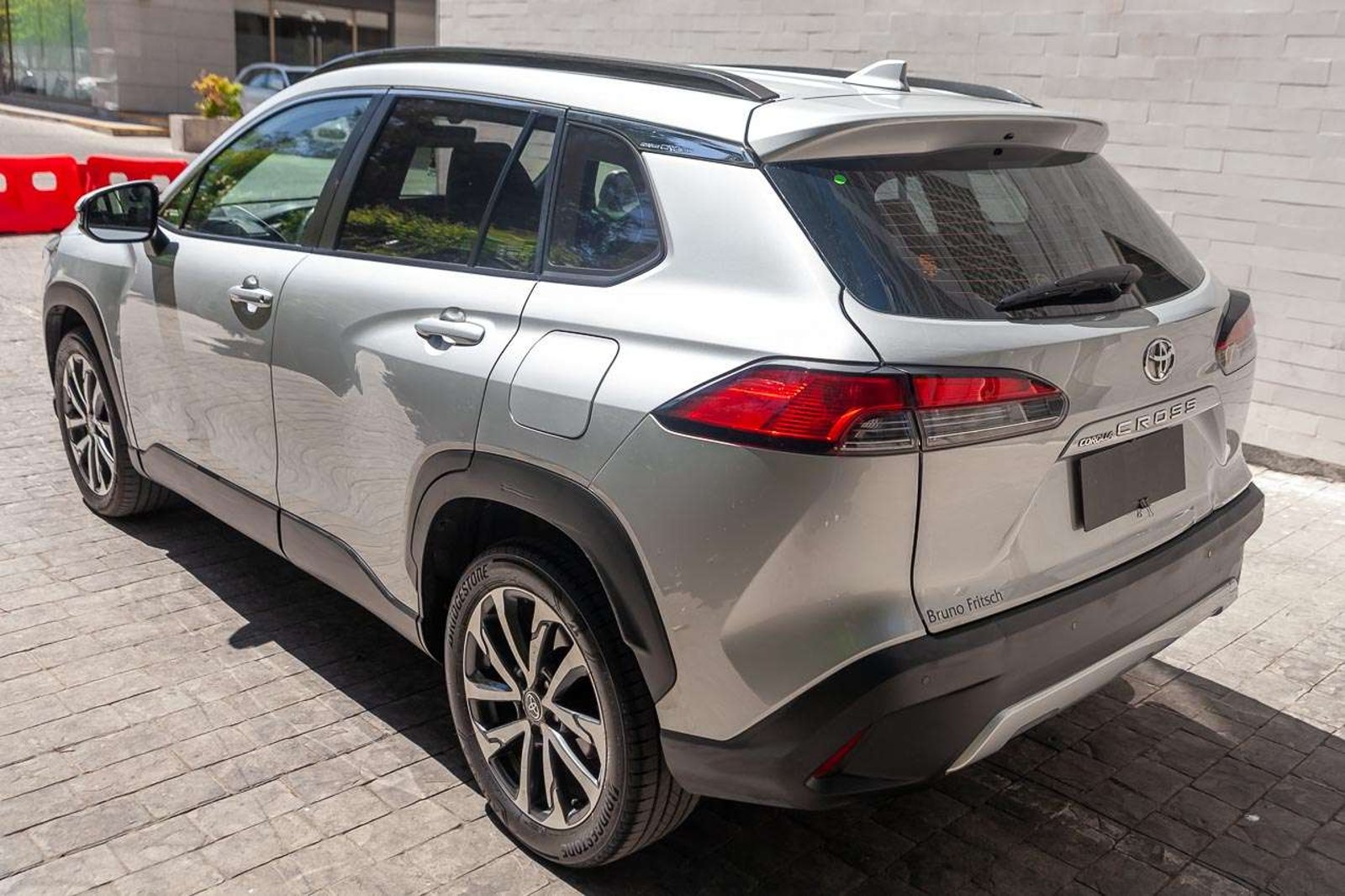 TOYOTA Corolla Cross 2022 - Imagen 3 de 17