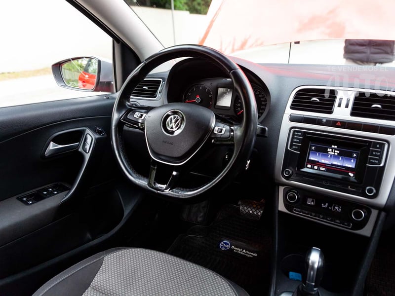 Volkswagen Polo 2018 - Imagen 17 de 18