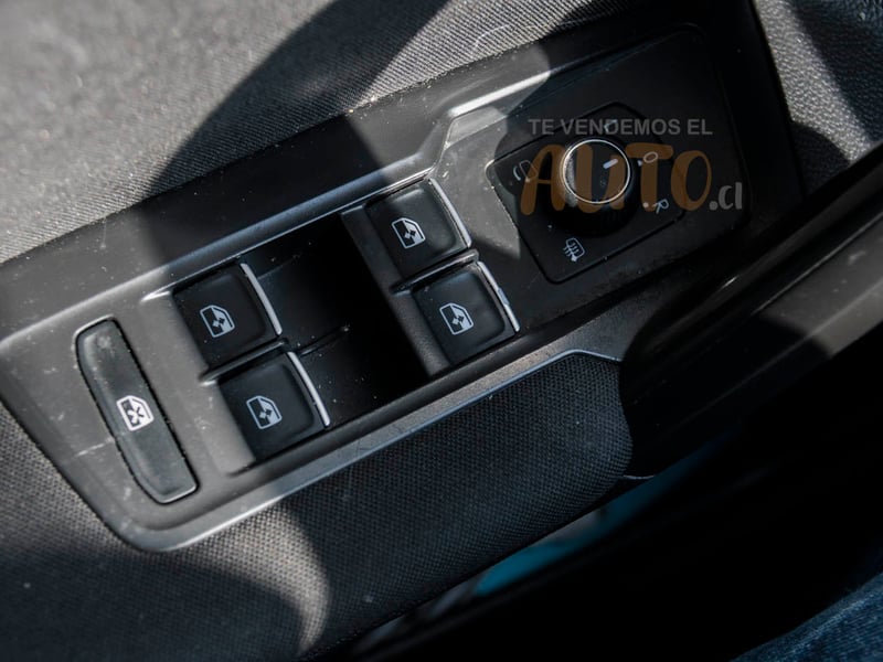 Volkswagen TIGUAN 1.4 TFSI 2021 - Imagen 15 de 17