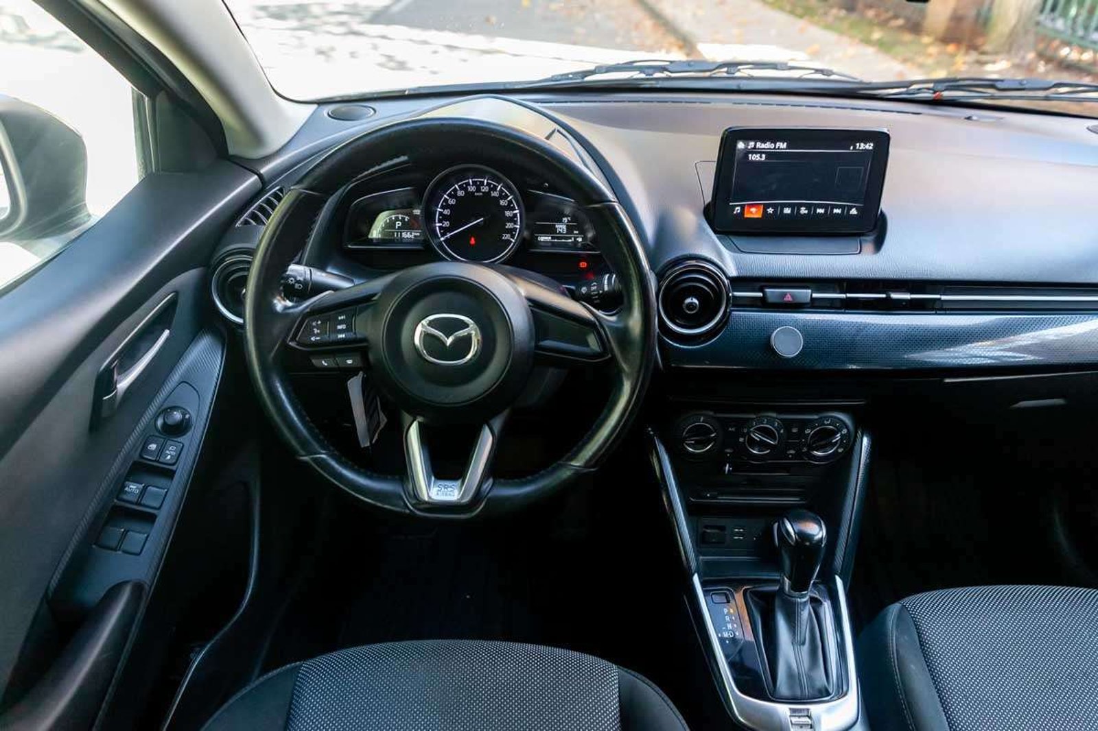 MAZDA 2 2019 - Imagen 17 de 17