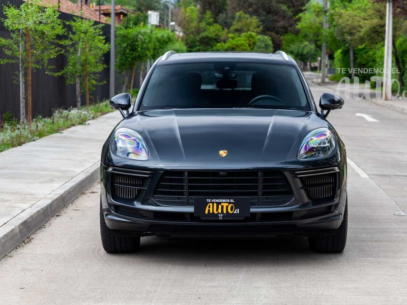 Porsche Macan Turbo 2021
