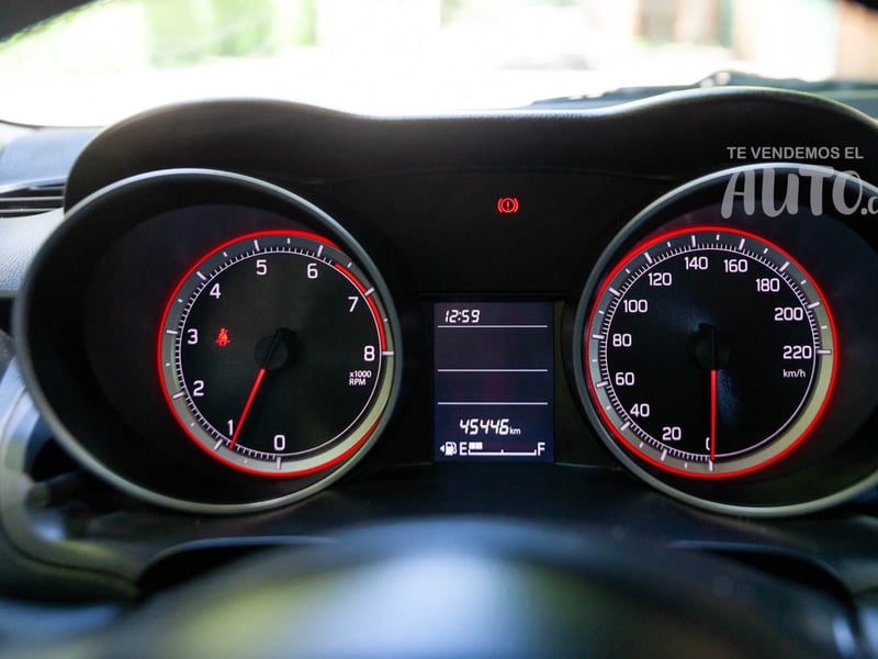Suzuki Swift 2023 - Imagen 8 de 18