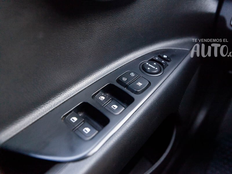 Kia Rio4 2022 - Imagen 15 de 18