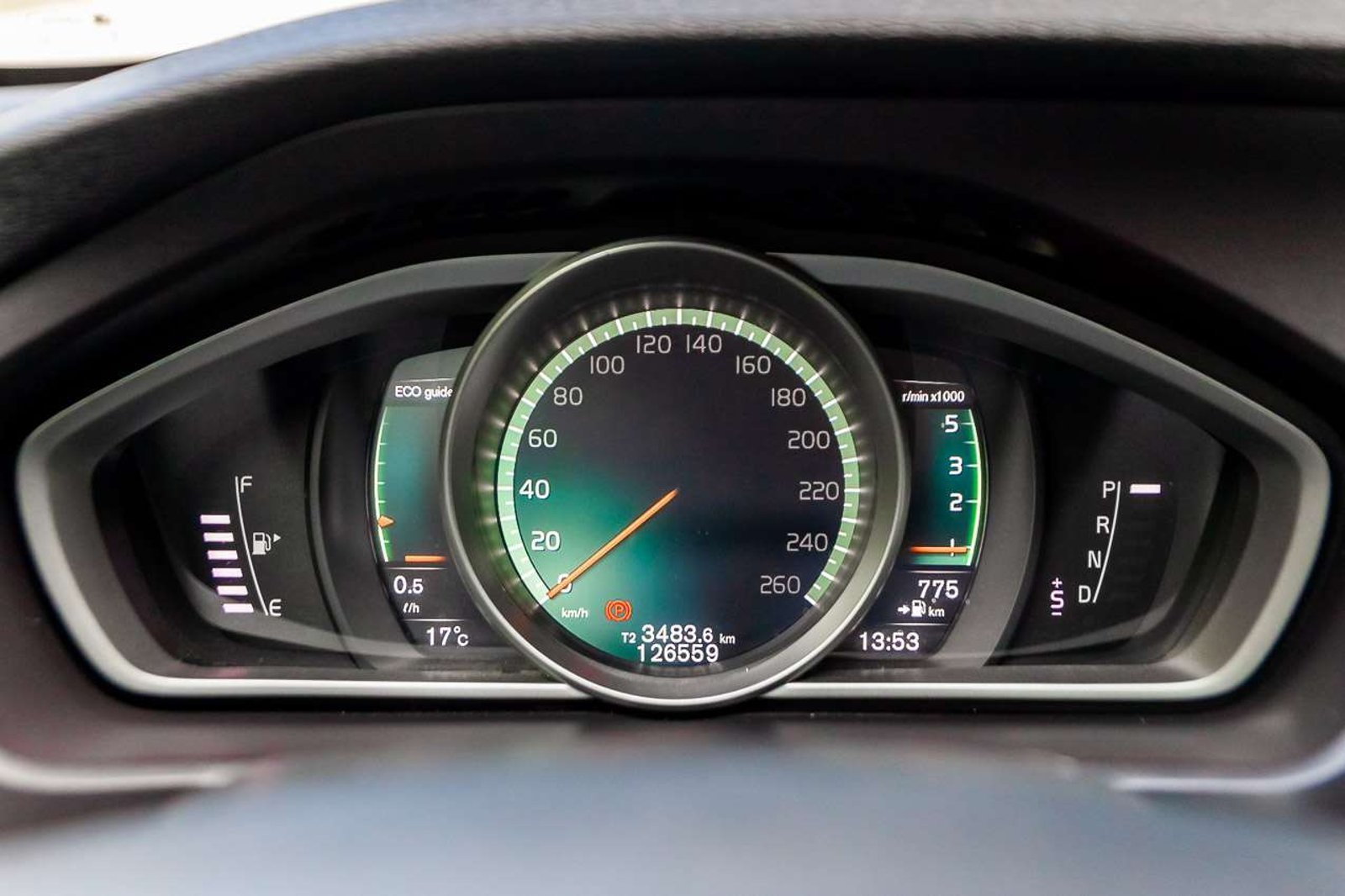 VOLVO V40 2019 - Imagen 8 de 19
