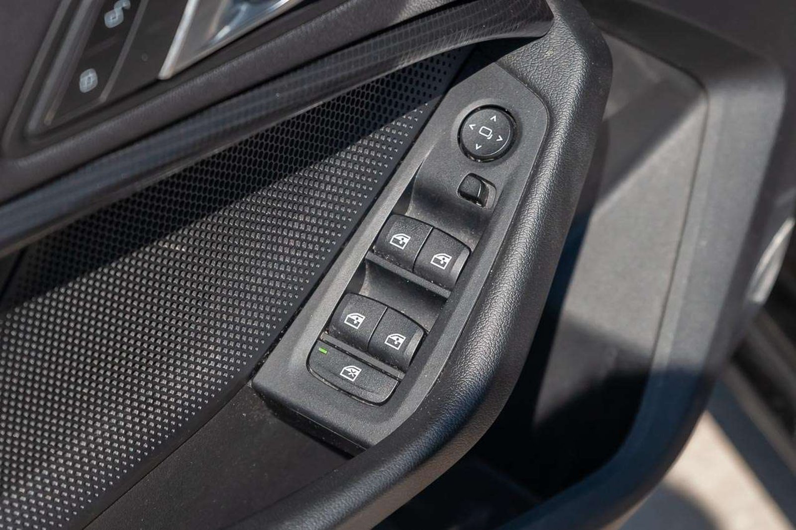 BMW 118i 2021 - Imagen 15 de 18