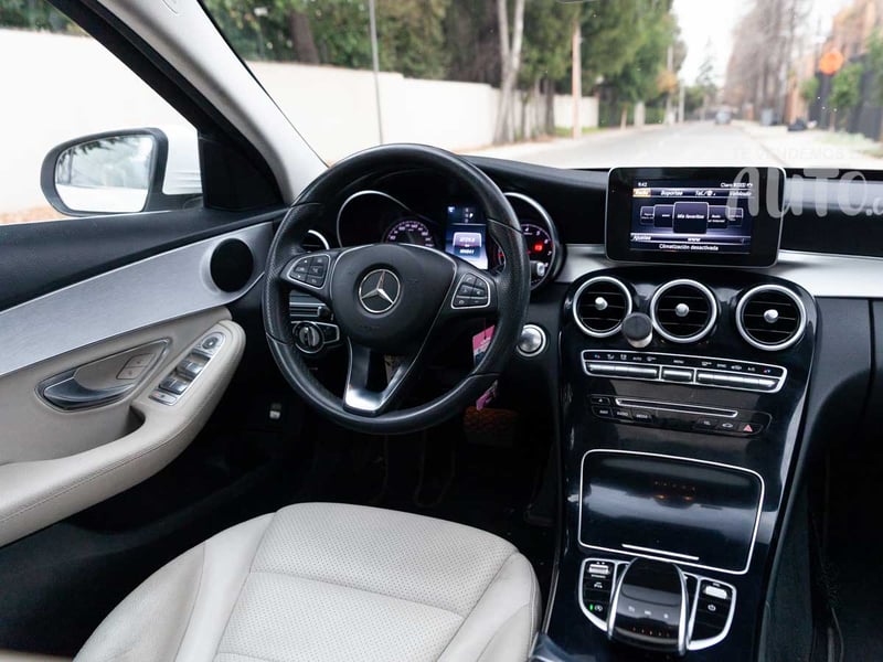 Mercedes-Benz C200 2017 - Imagen 19 de 20