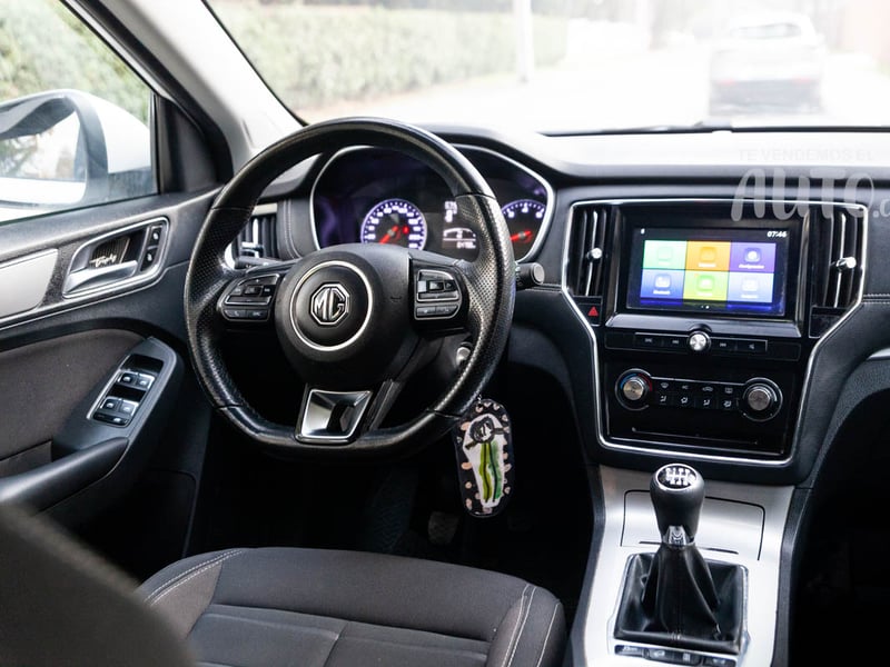 MG RX5 2021 - Imagen 18 de 19