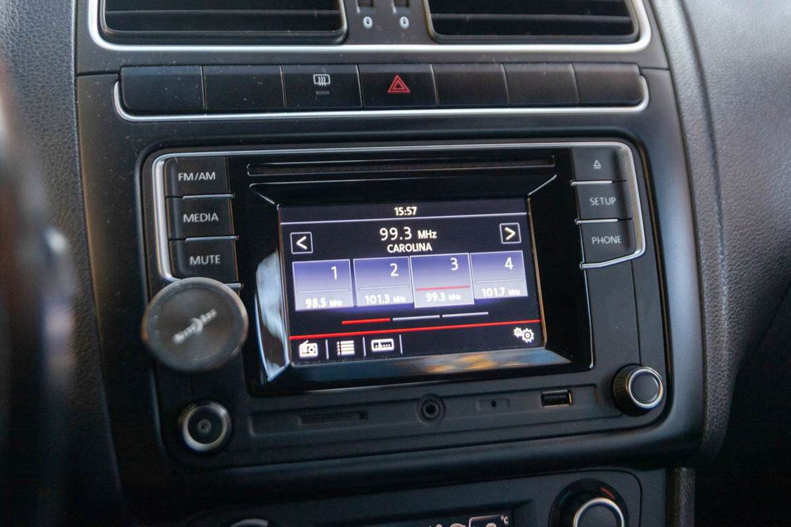 VOLKSWAGEN Polo 2017 - Imagen 11 de 17
