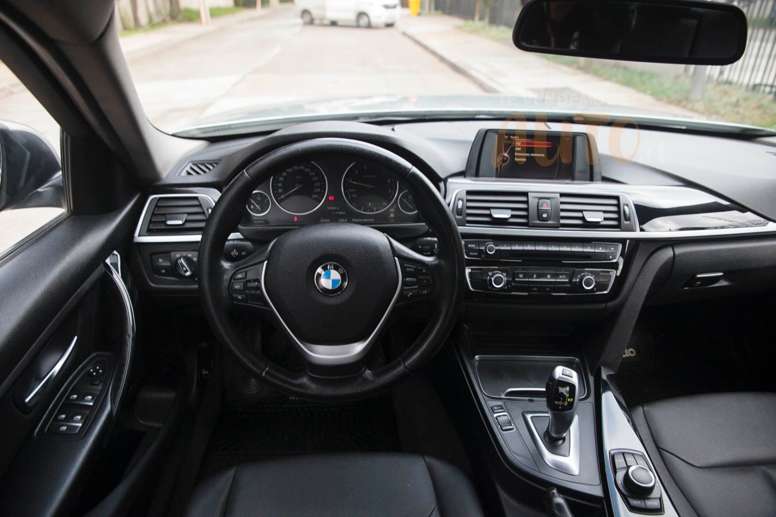 BMW 318i 2017 - Imagen 19 de 19