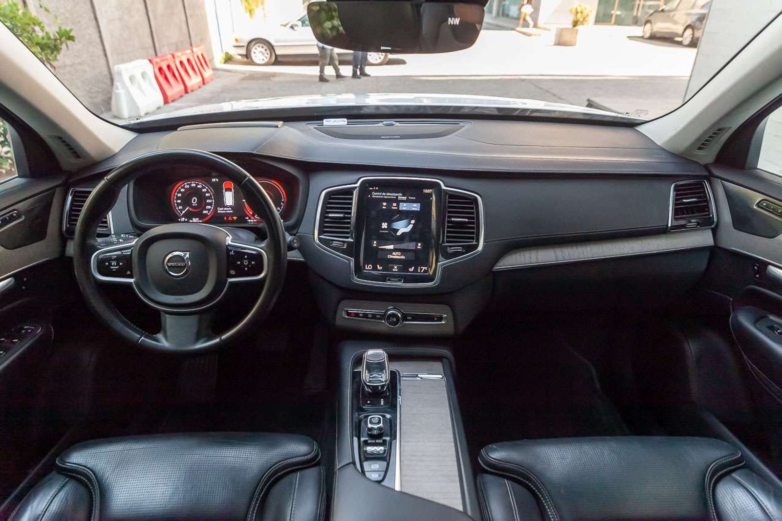 VOLVO XC90 2021 - Imagen 18 de 20