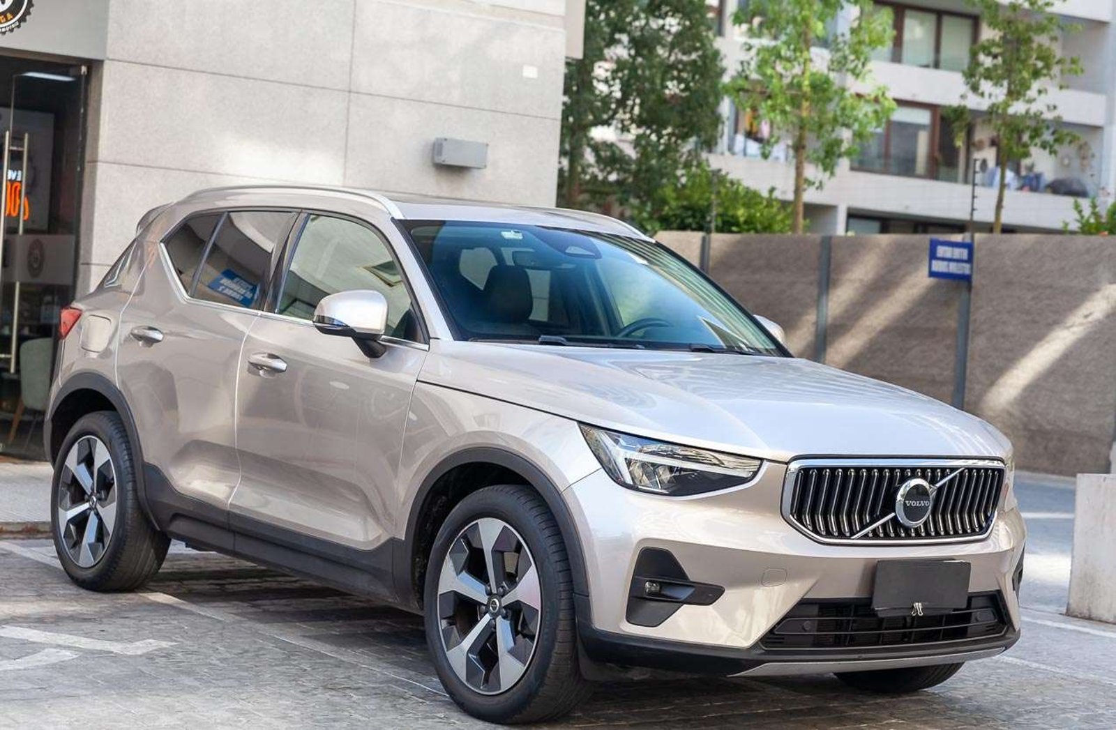 VOLVO XC40 2023 - Imagen 6 de 19