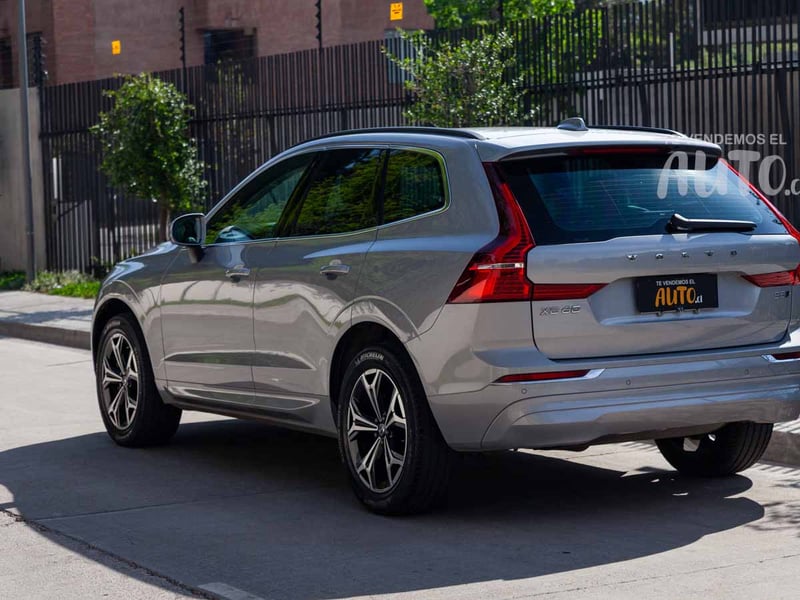 Volvo XC60 2022 - Imagen 3 de 19