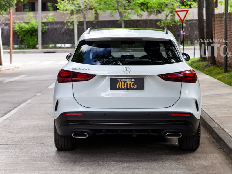 Mercedes-Benz GLA 200 2024 - Imagen 4 de 20