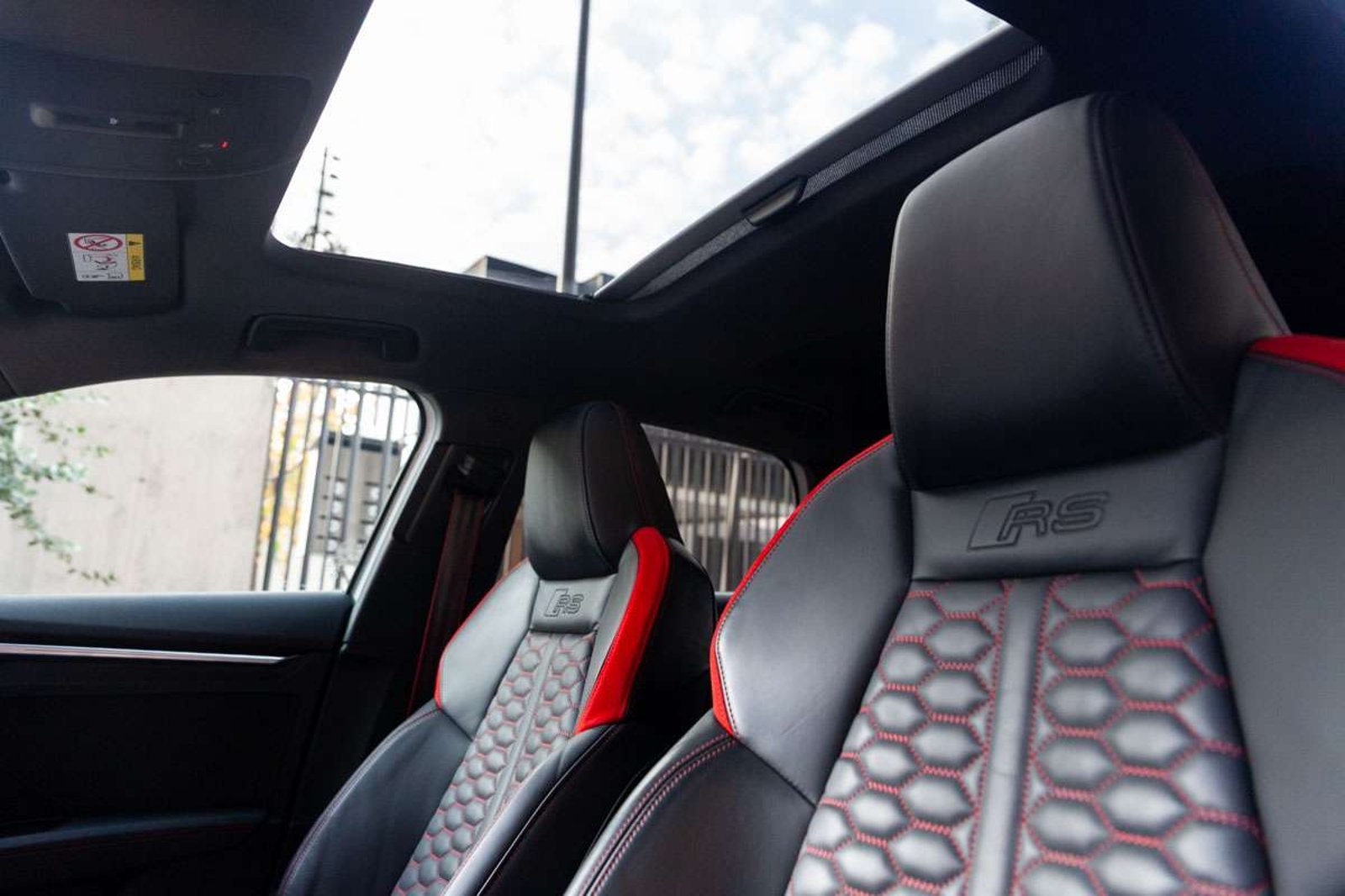 AUDI RS3 2023 - Imagen 18 de 20