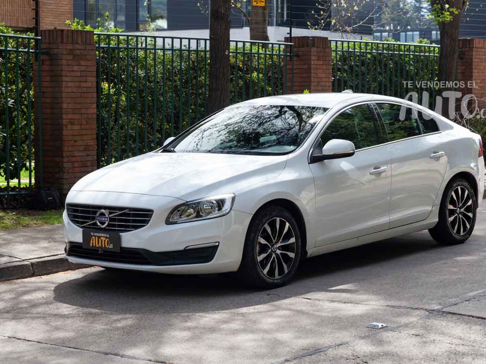 Volvo S60 2019 - Foto 2 de 18