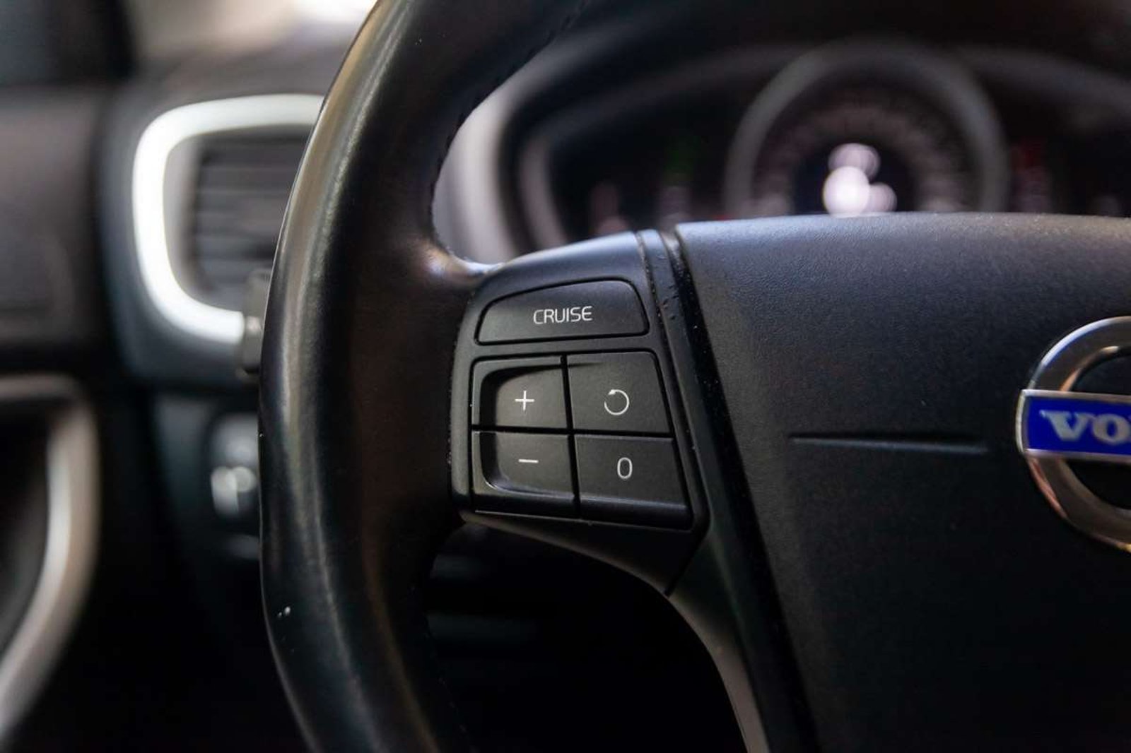 VOLVO V40 2013 - Imagen 9 de 17