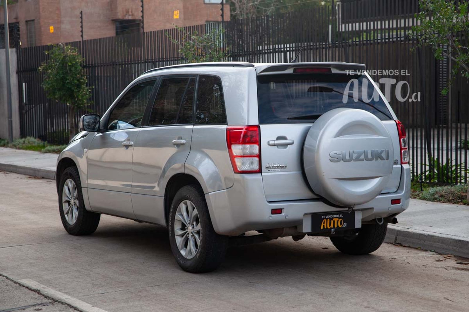 Suzuki Grand Nomade 2017 - Imagen 3 de 16