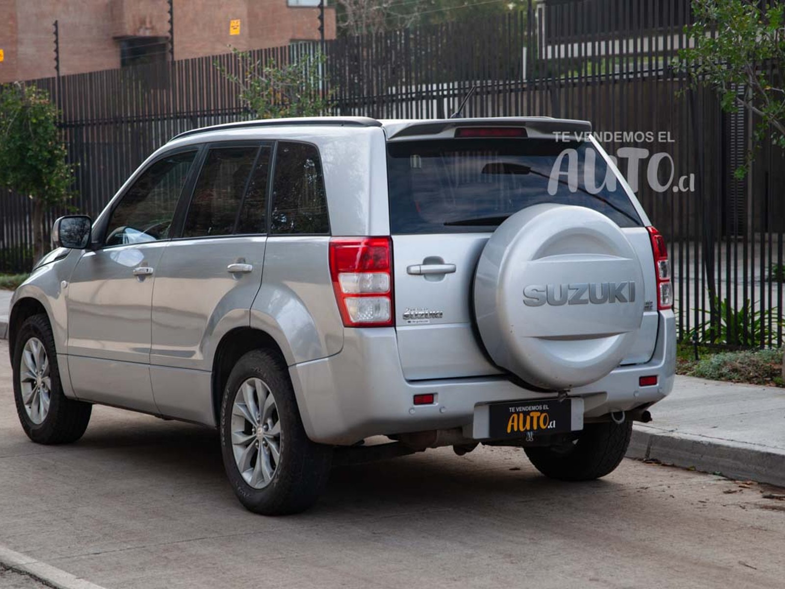 Suzuki Grand Nomade 2017 - Foto 3 de 16