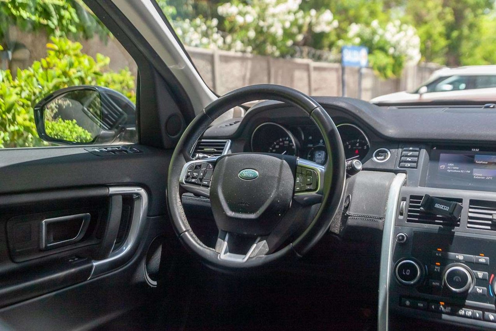LAND ROVER Discovery Sport SE 2019 - Imagen 16 de 17