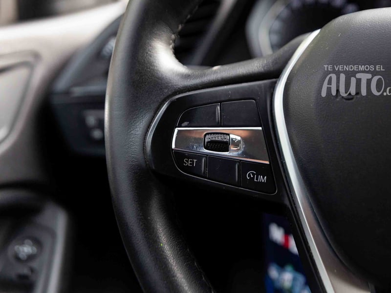 BMW 118i 2021 - Imagen 9 de 18