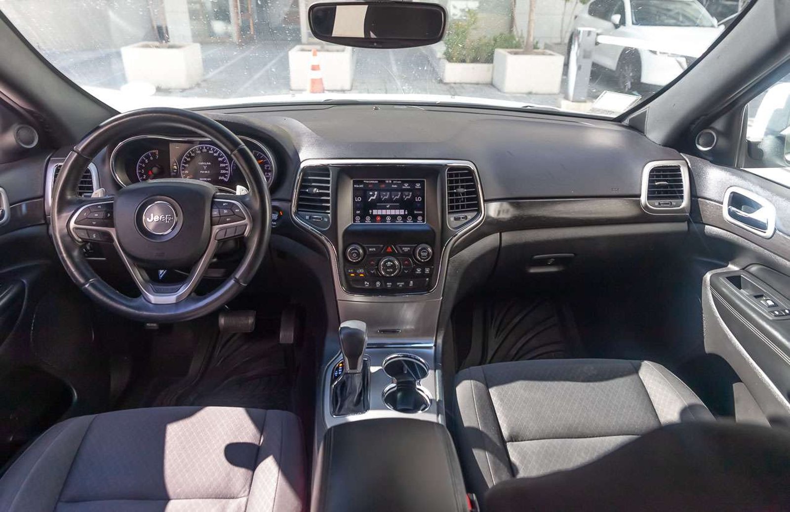 JEEP Grand Cherokee 2019 - Imagen 18 de 20