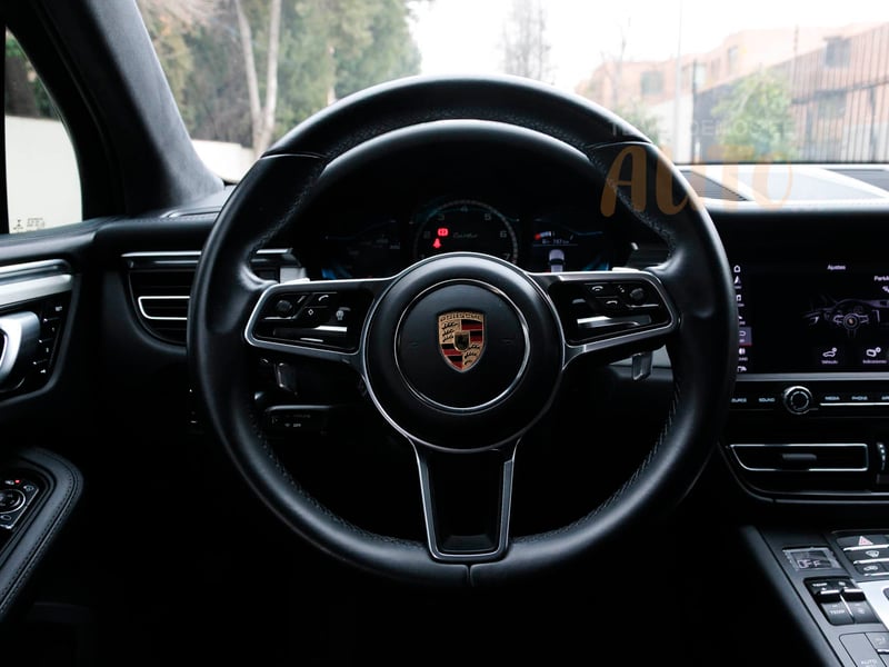 Porsche Macan Turbo 2021 - Imagen 16 de 19