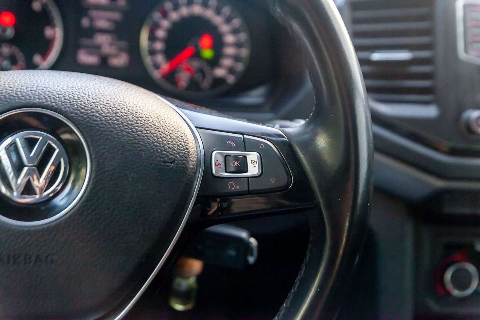 VOLKSWAGEN Amarok TDI 2022 - Imagen 10 de 17