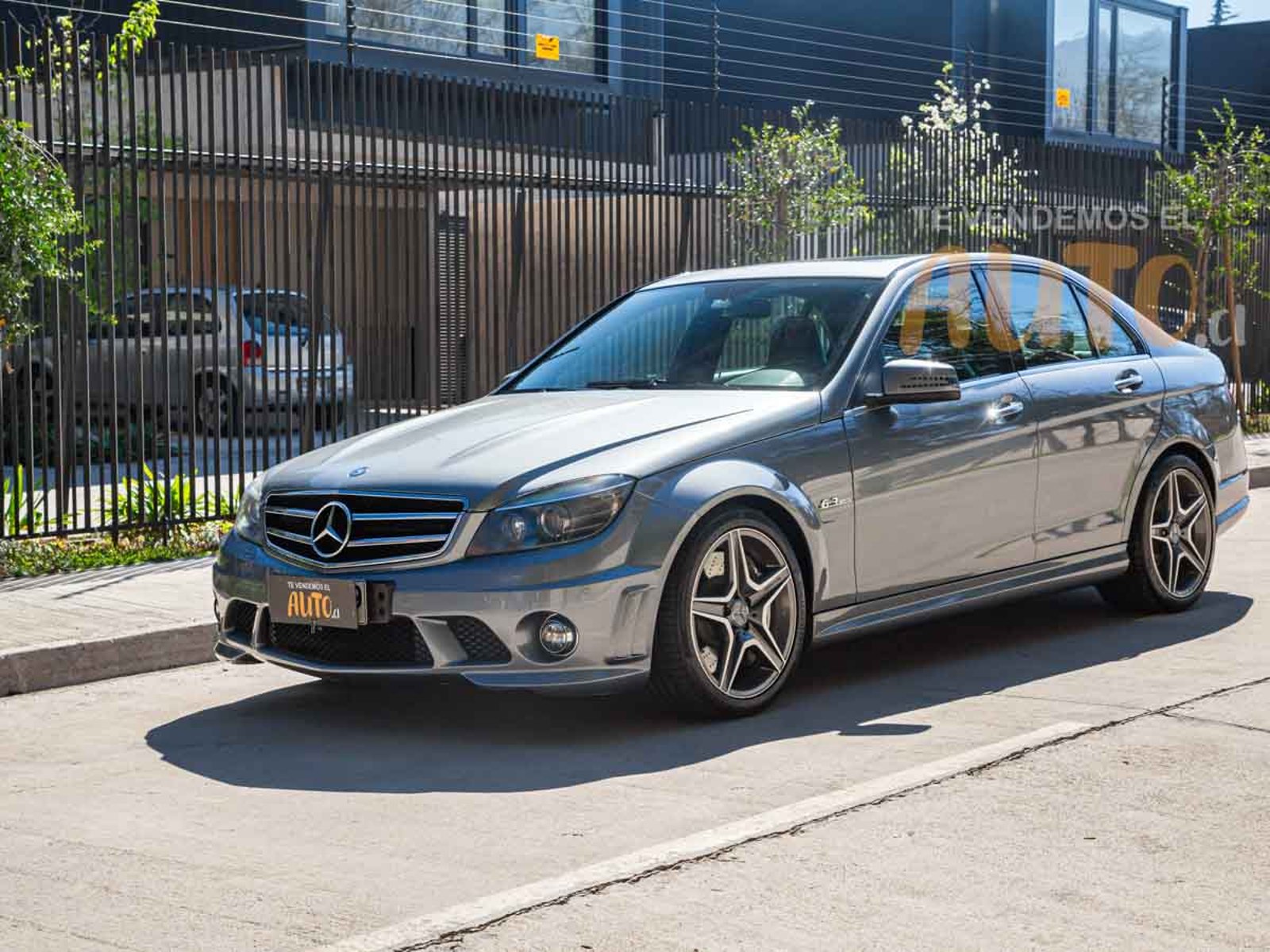 Mercedes-Benz C63 AMG 2011 - Foto 3 de 20