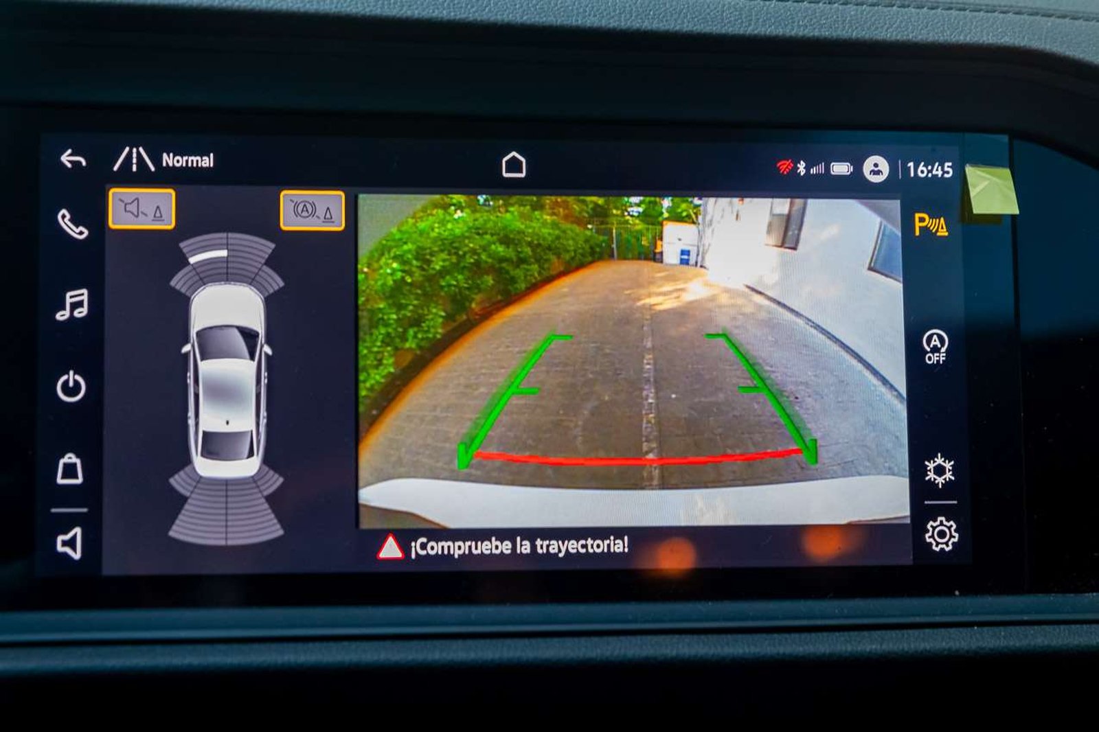 VOLKSWAGEN Jetta 2024 - Imagen 12 de 18
