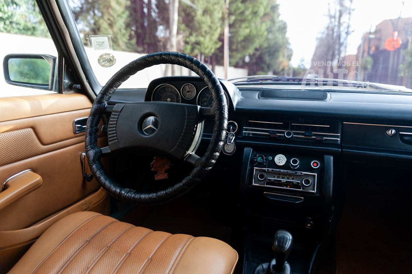 Mercedes-Benz 230 1975 - Imagen 14 de 15