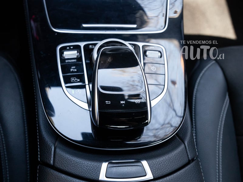 Mercedes-Benz E300 2018 - Imagen 15 de 19