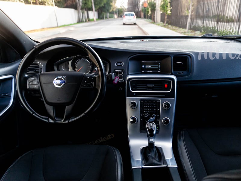 Volvo S60 2018 - Imagen 15 de 17