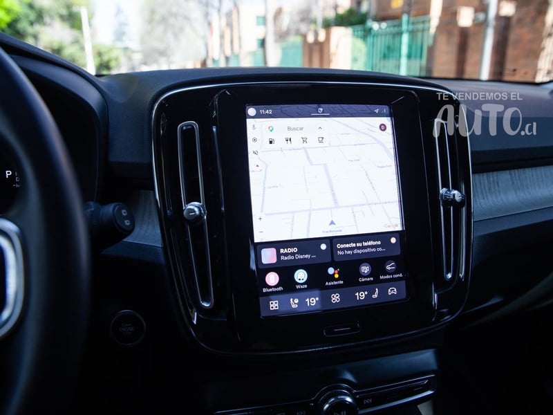 Volvo XC40 2023 - Imagen 10 de 17