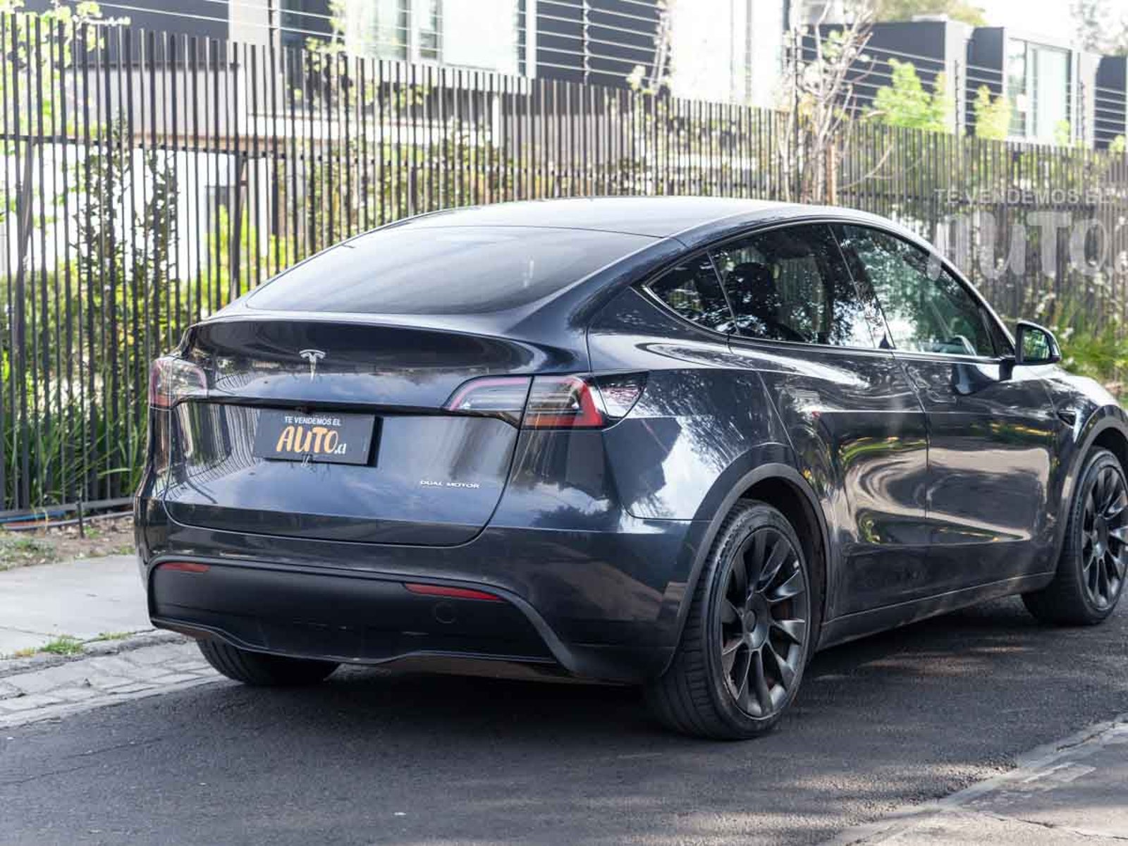 Tesla Model Y 2025 - Foto 5 de 18