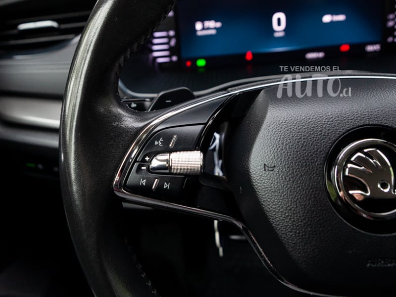 Skoda Octavia 2023 - Imagen 8 de 16